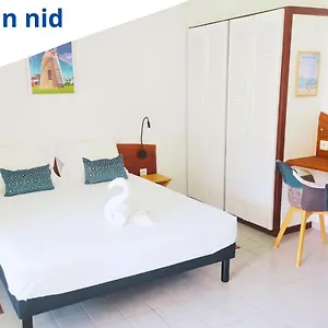 Appartement Kawan Nid - Confort, A 2 Min A Pied, Piscine, Wifi, Climatisation, Grand-Bourg (Marie Galante)